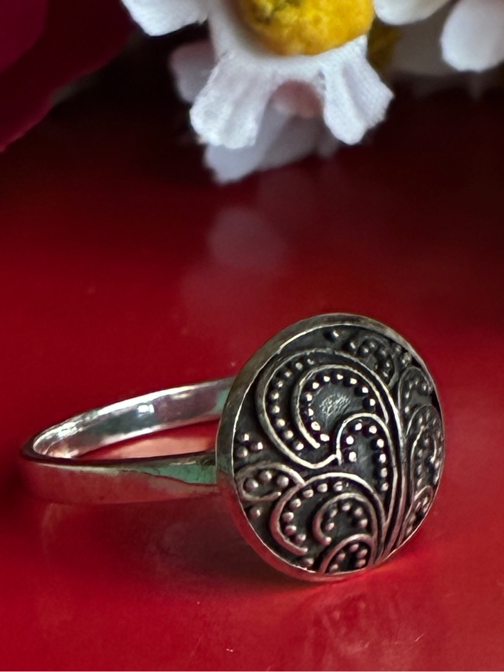 Sterling Silver Ornate Paisley Disc Ring - Silver 925